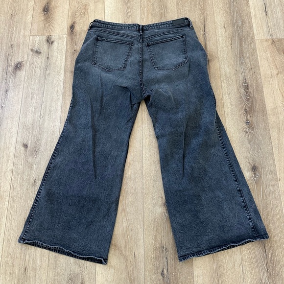 Hollister Ultra high rise wide leg jeans 19 - Picture 2 of 7